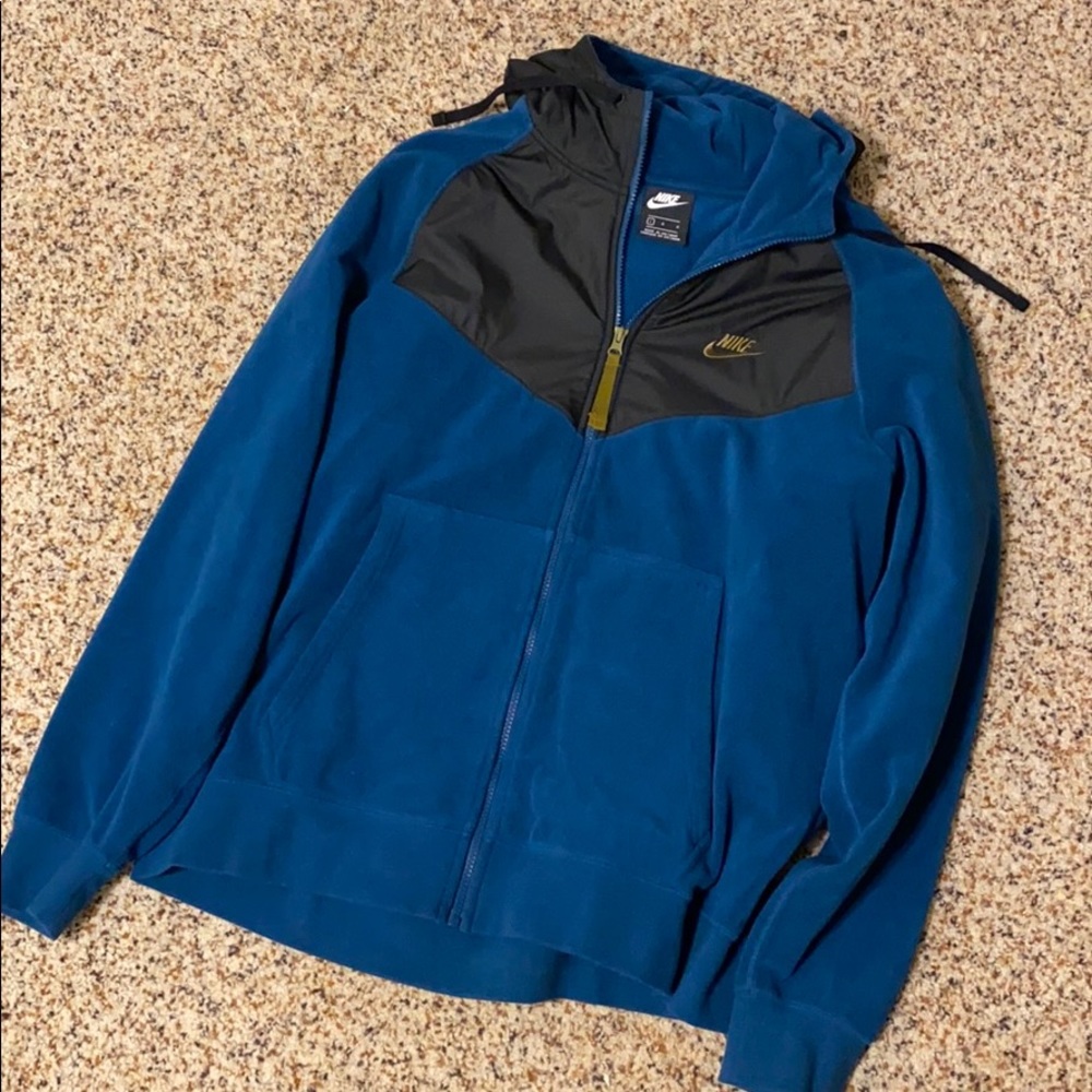 PERFECT CONDITION MENS NIKE JACKET